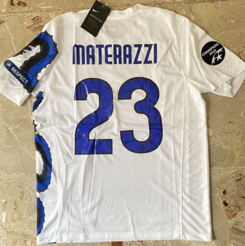 Maglia Inter Materazzi Tg L anno 2010-2011 con tutte le patch Triplete - Foto 2 di 11