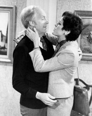 Diffrent Strokes TV series Conrad Bain embraces Louise Sorel 8x10 photo