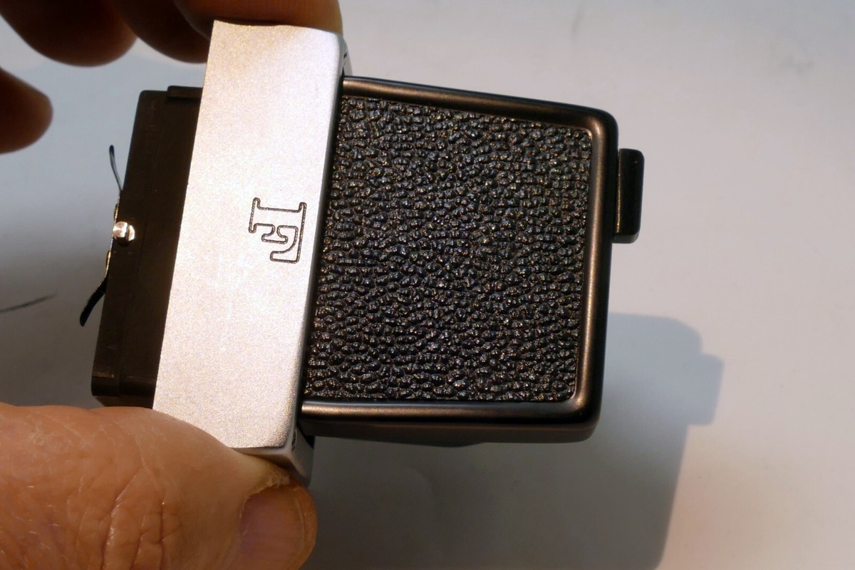 Nikon waist Level View Finder for F F2 Photomic type - 2 Nikon waist Level View Finder for F F2 Photomic type - 2