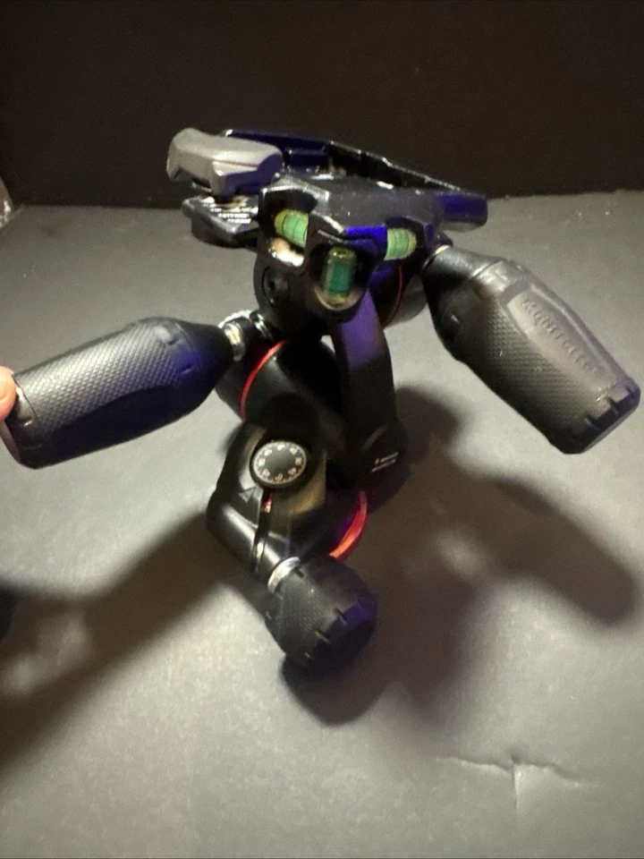 Manfrotto MHXPRO-3W Three Way Tripod Head w/ Quick Release - Image 4 of 4