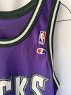 Vintage Champion NBA Jersey Milwaukee Bucks #13 Glenn Robinson sz 44 Purple — photo 3