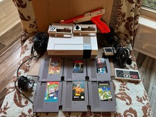 Nintendo NES Console Bundle Lot w/ Zapper, 2 Controllers, 6 Games & Cables