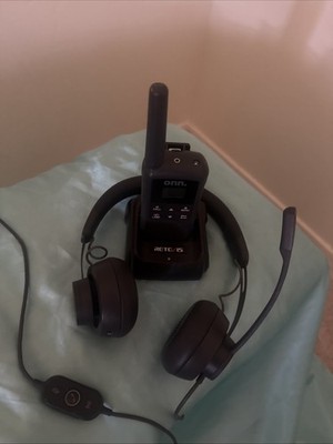 RETC 15 Radio Walkie Talkie Model H777 Portable Two Way Hand Held W/base