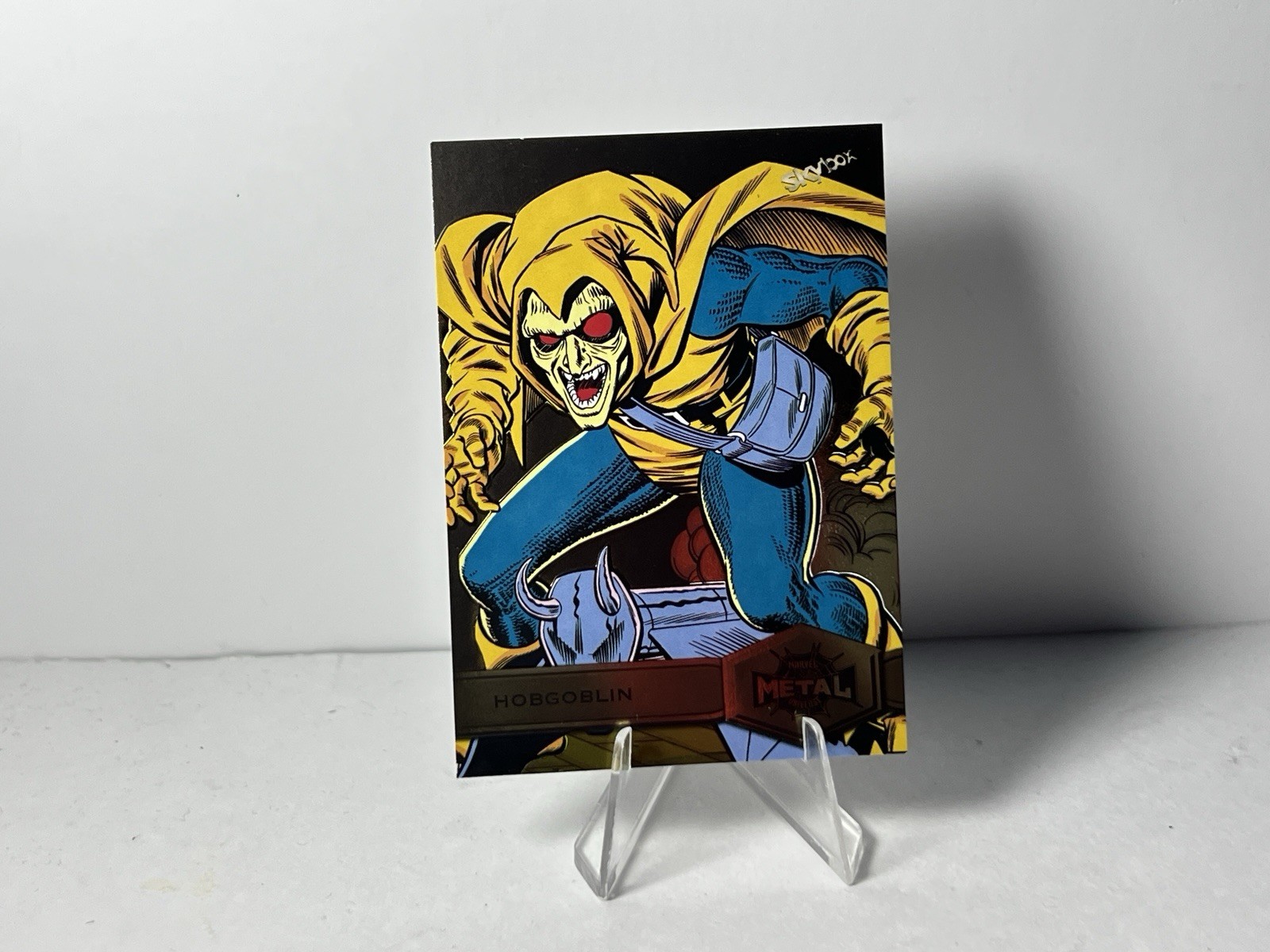 2022 Marvel Metal Universe Spider-Man Trading Card Light FX Gold #132 Hobgoblin