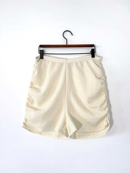 Women PrettyLittleThing Shorts Beige Elastane XXXL