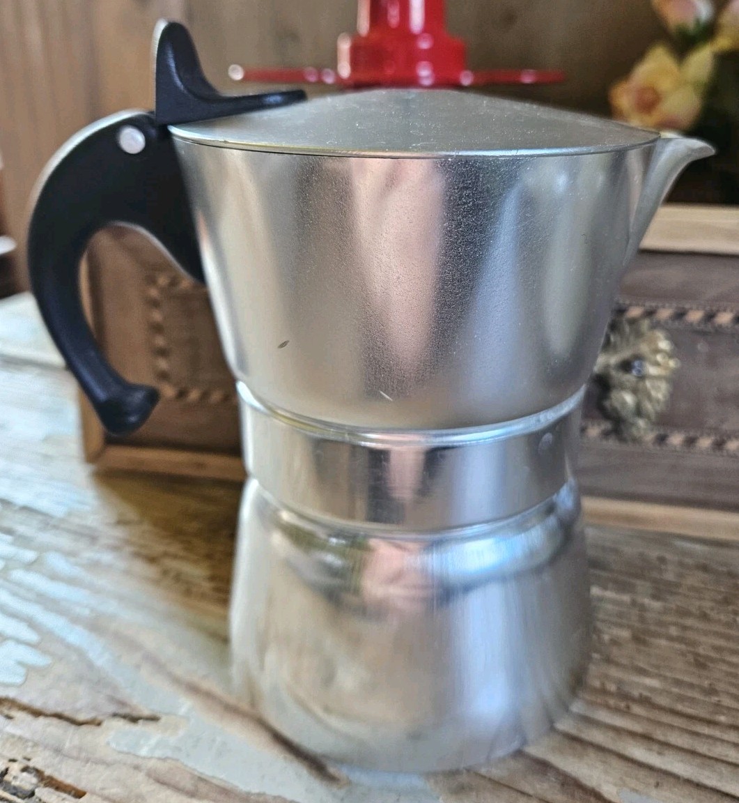 Caffettiera Rapid Moka 6 Tazze Alluminio 99,5% Brevettata Italia