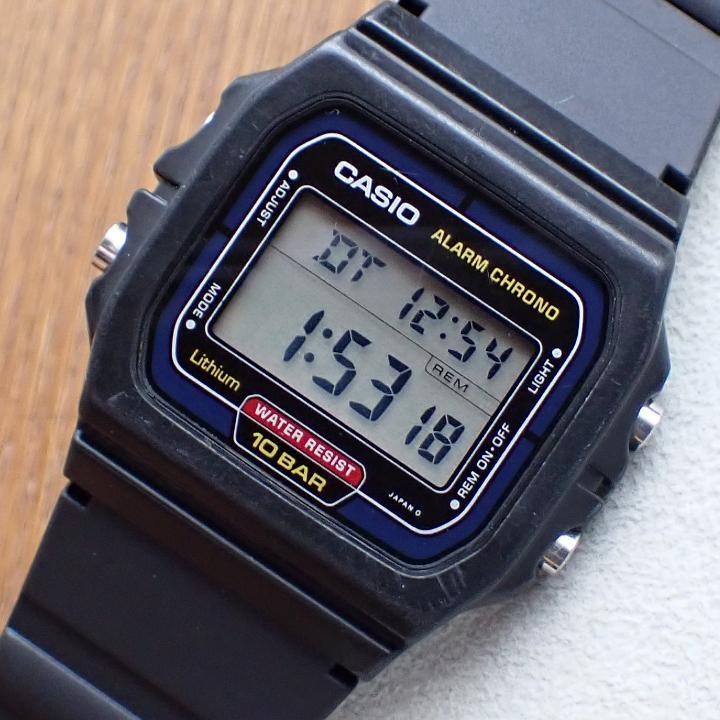 Casio W 720 Digital Watch Vintage Japan Quartz Rare Original Model