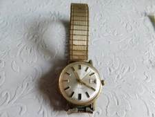 1950'S VINTAGE ELGIN 17 JEWELS WIND UP WATCH - RUNS !