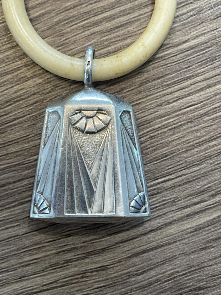 ancien hochet en argent massif époque art déco - Photo 4/4