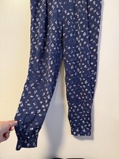 Diane Von Furstenberg 95 Silk Floral Pants With Pockets Size: 4