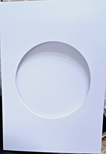 5x 15.2cmx10.2cm Doble/Tarjeta Plegable Blanco Con 75mm Redondo Abertura & Envs - Imagen 1 de 1