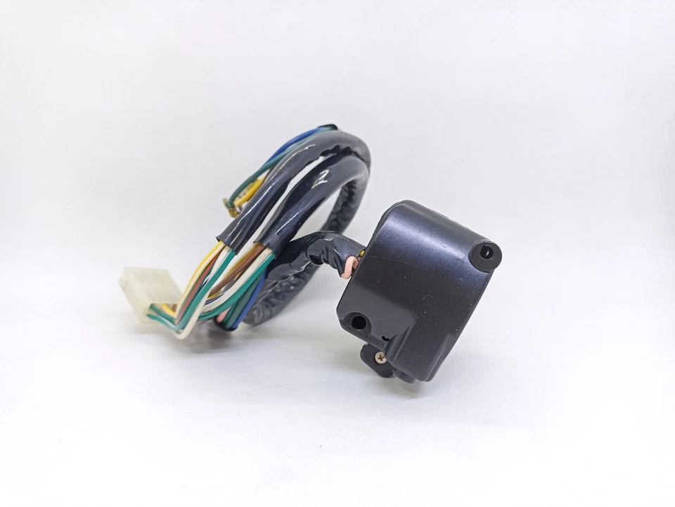 Interruptor de alça LH Yamaha DT100 DT125 DT175 DT250 DT360 aftermarket - Imagem 4 de 4