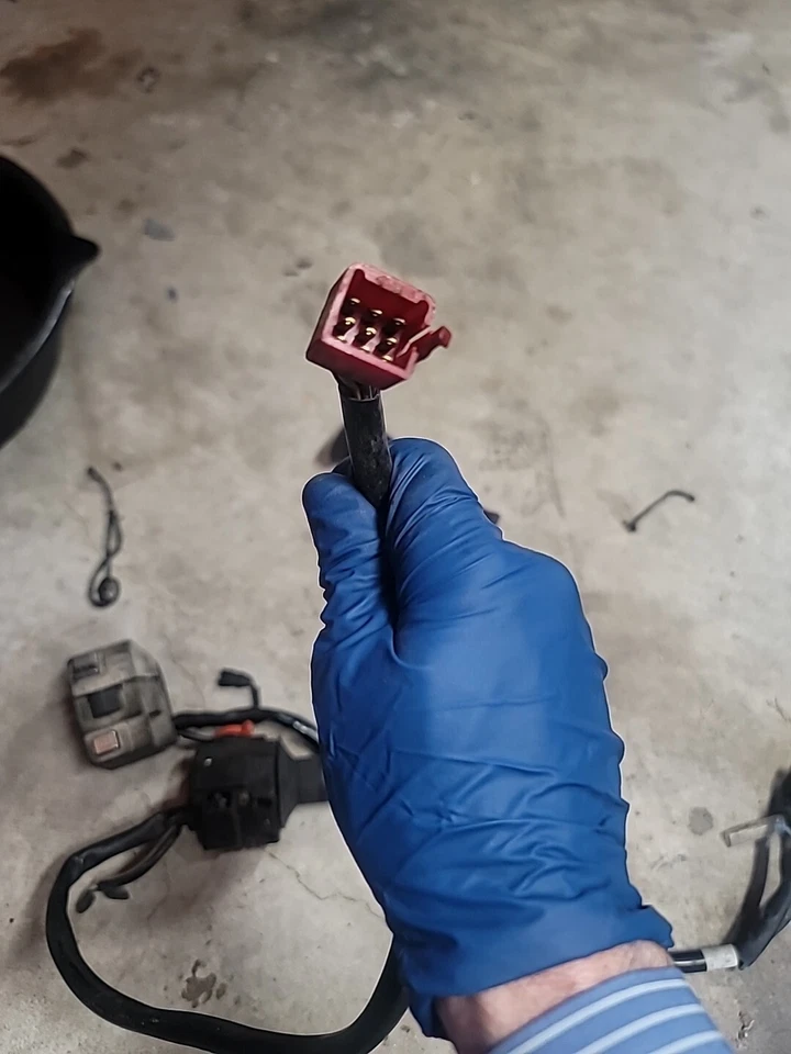 Honda V45 Magna VF750 1983 OEM controles derecho e izquierdo con empuñaduras Foto 3 de 4