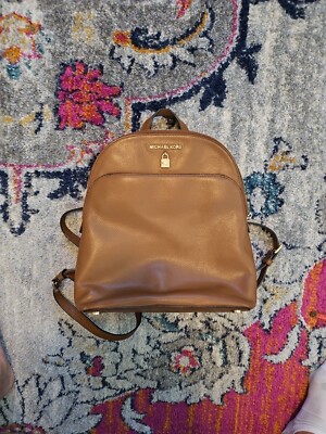MICHAEL KORS EMMY SAFFIANO BACKPACK BFPM-06-102 Michael Kors Emmy Saffiano Leather Medium Crossbody Bag  main image 4