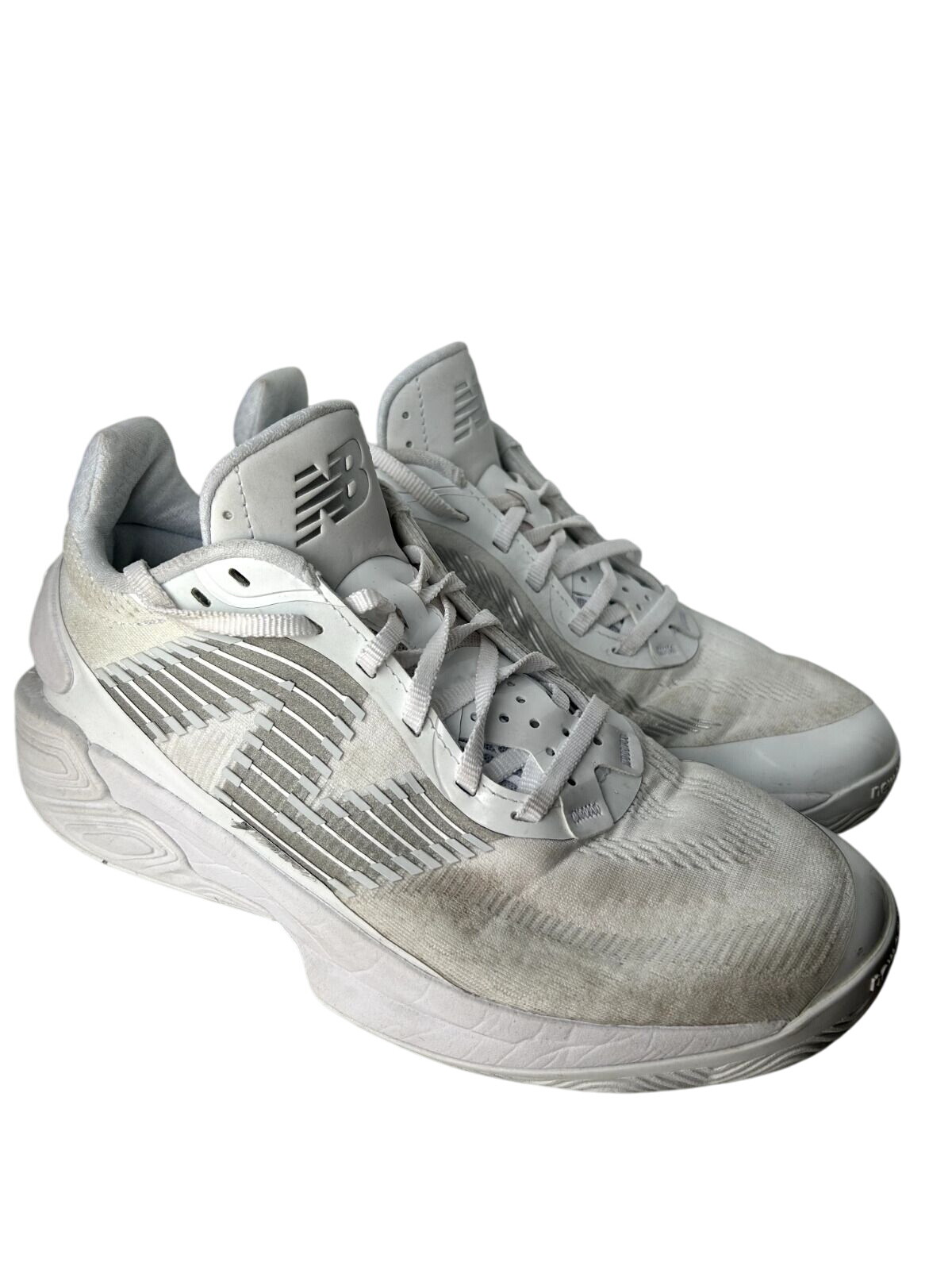 New Balance BB2WYWT5 Width 2E TRIPLE WHITE Basketball Shoes sz 9.5