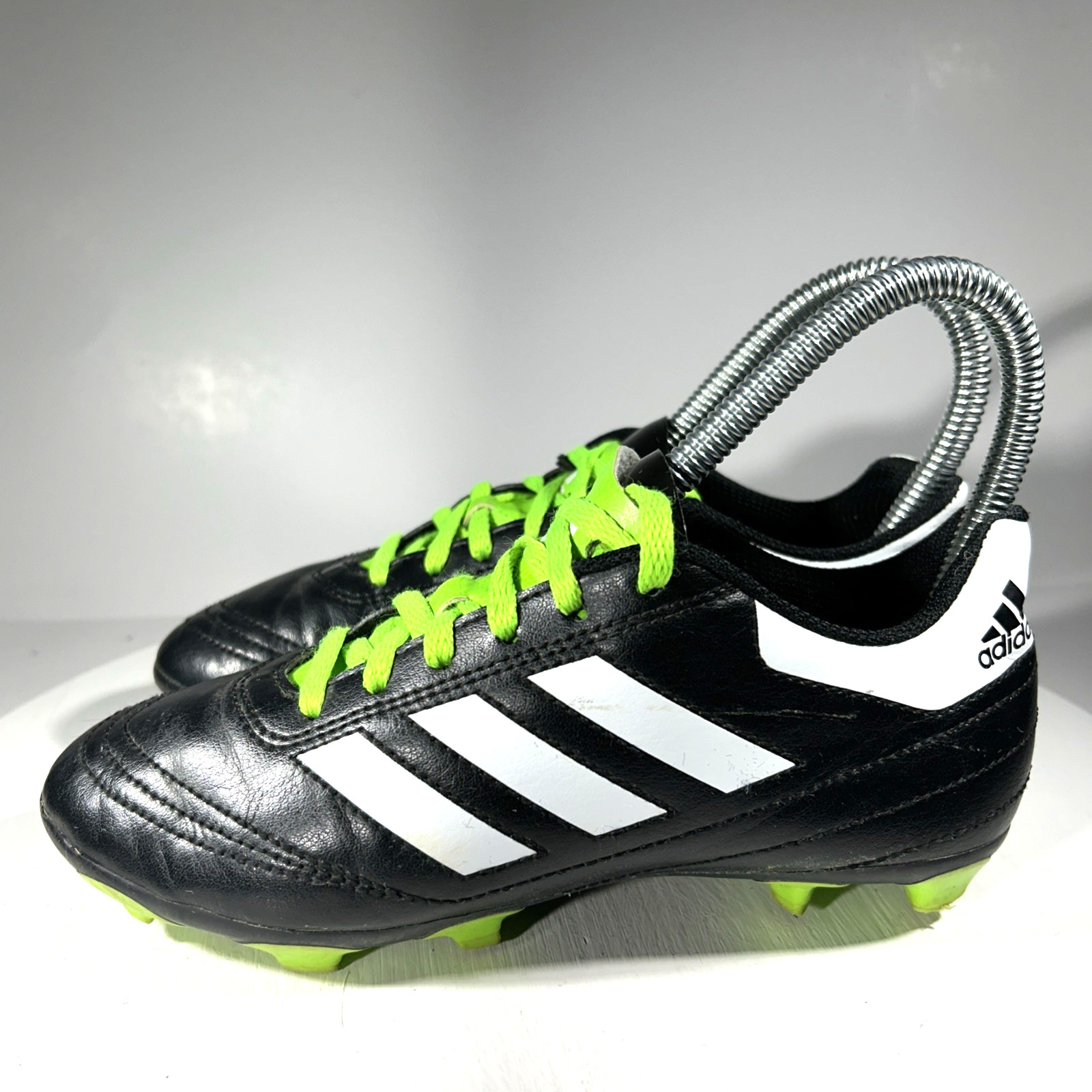 Adidas Goletto Boys Soccer Cleats Shoes Size 2 Black Green Kids Youth Sneakers Adidas Goletto Boys Soccer Cleats Shoes Size 2 Black Green Kids Youth Sneakers