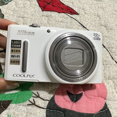Nikon COOLPIX S9600 Digital Camera 16 MP 22x Optical Zoom Built-in
