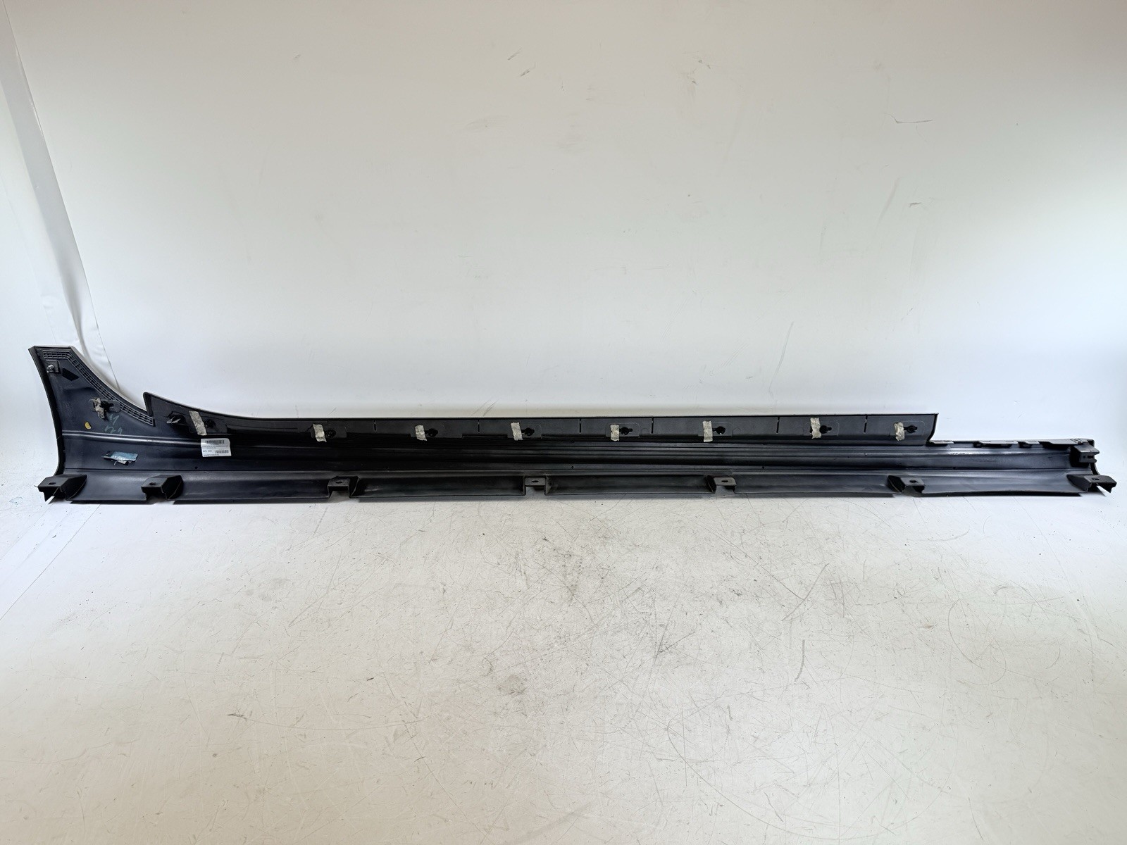 2014 - 2019 MASERATI GHIBLI LEFT DRIVER SIDE ROCKER SKIRT PANEL MOLDING OEM