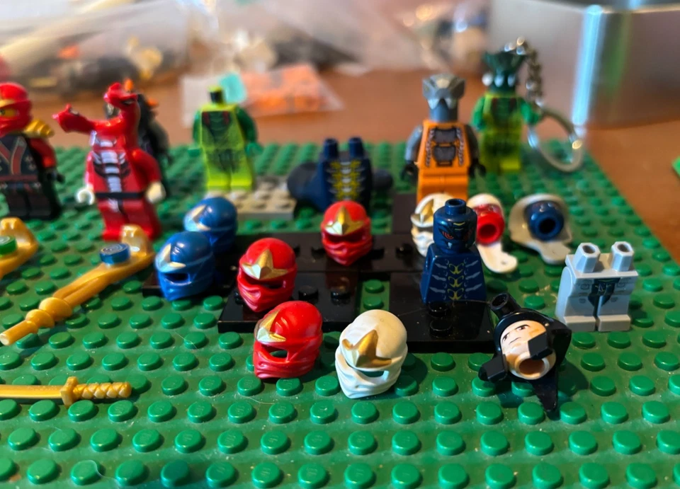 LEGO Ninjago Minifigure lot Loose incomplete pieces see photos - Image 4 of 4