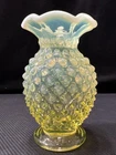 Vtg FENTON Glass BUD VASE Uranium Vaseline Topaz Opalescent Hobnail 3.75" MINT