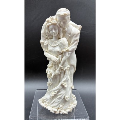 Linco Ceramic Wedding Cake Topper - 5'' Bride & Groom