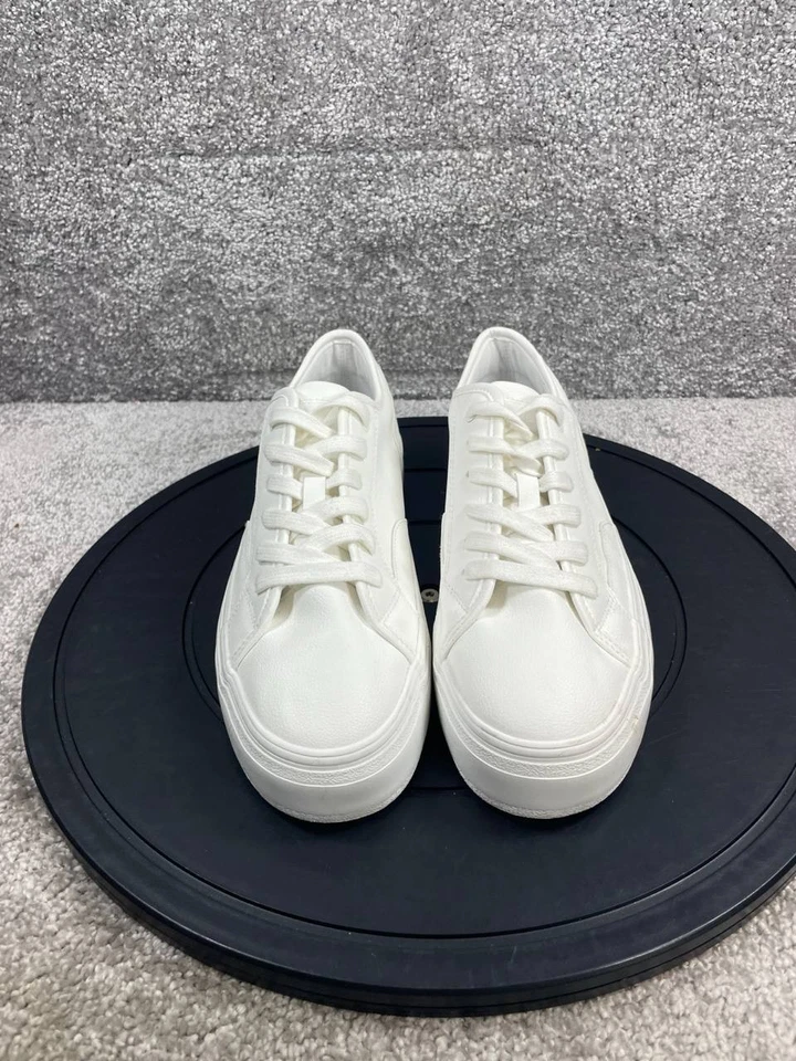 Zapatillas deportivas Zara para mujer talla 40 EU 9.5 US blancas texturizadas Foto 4 de 4