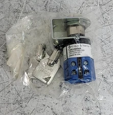 NEW SEALED BAG KRAUS & NAIMER CA4.US6966 CA4.US6966-000.E Rotary Load Switch