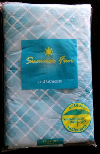 SUMMER FUN Blue Vinyl Tablecloth Outdoor Umbrella Hole with Zipper 52x70 Oblong