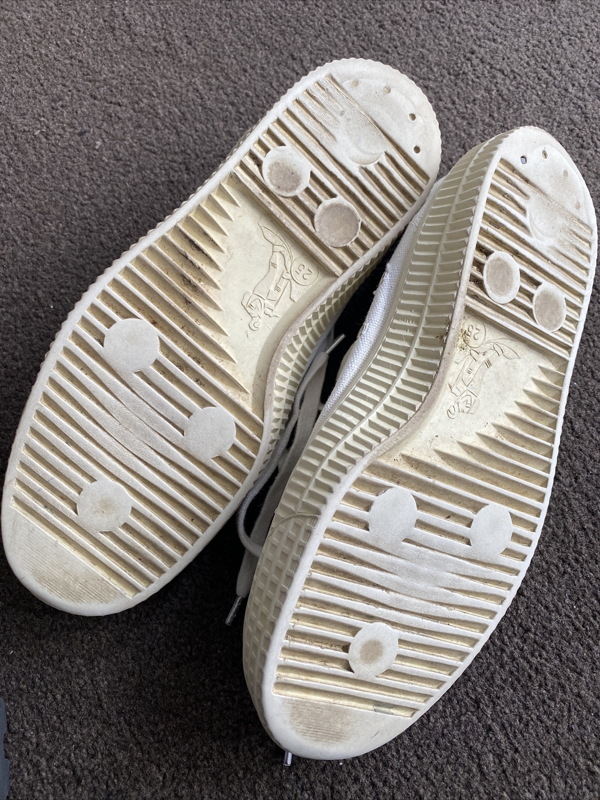 Novesta White Canvas trainers UK size 5 eBay