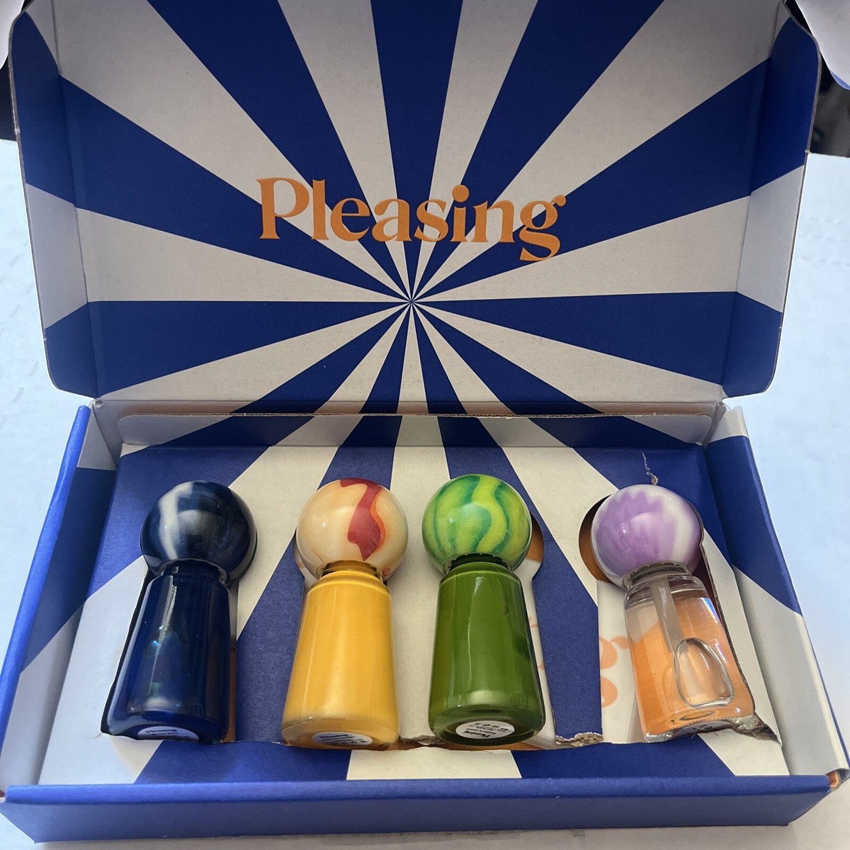 Pleasing Harry Styles The Hot Holiday Set of Limited Edition