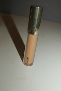 jouer cosmetics essential high coverage liquid concealer