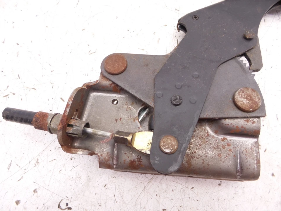 82-89 Camaro Firebird Estacionamiento de Emergencia Freno E Mango de Palanca de Emergencia Foto 3 de 4