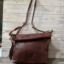 Borsa a tracolla Dooney & Bourke fiorentina Selina colore castagno