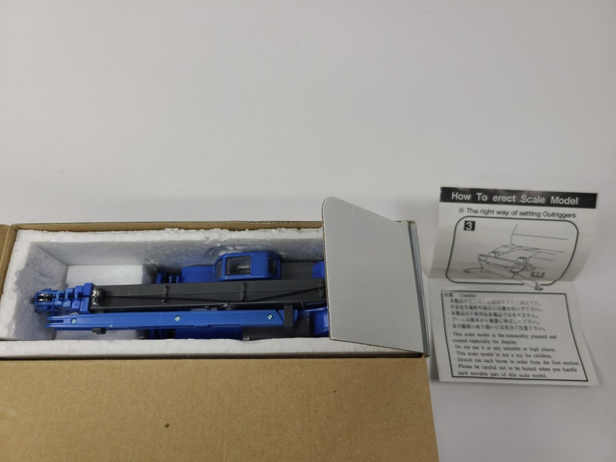 Tadano Crevo 500 Rough Terrain Crane - Goodswave 1:50 Scale