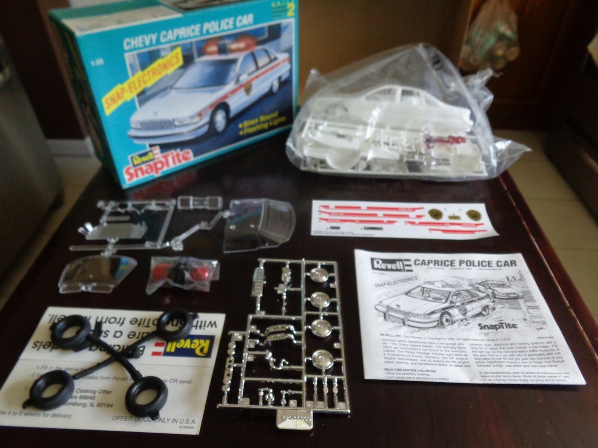 希少!！ 激レア!！未開封 Revell シボレー カプリス ポリス カー