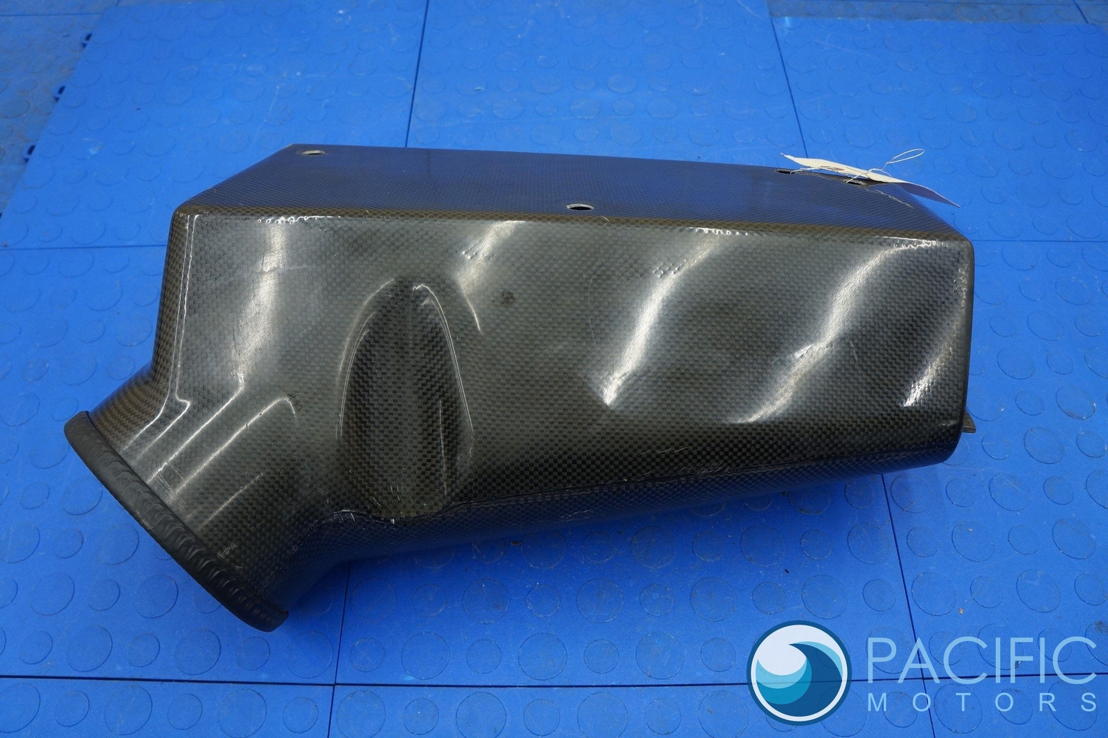 Right Lower Air Intake Cleaner Carbon Fiber 07M133838 Lamborghini Murcielago