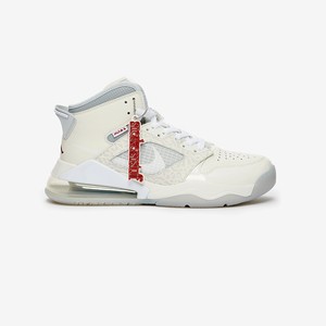 jordan mars 270 white