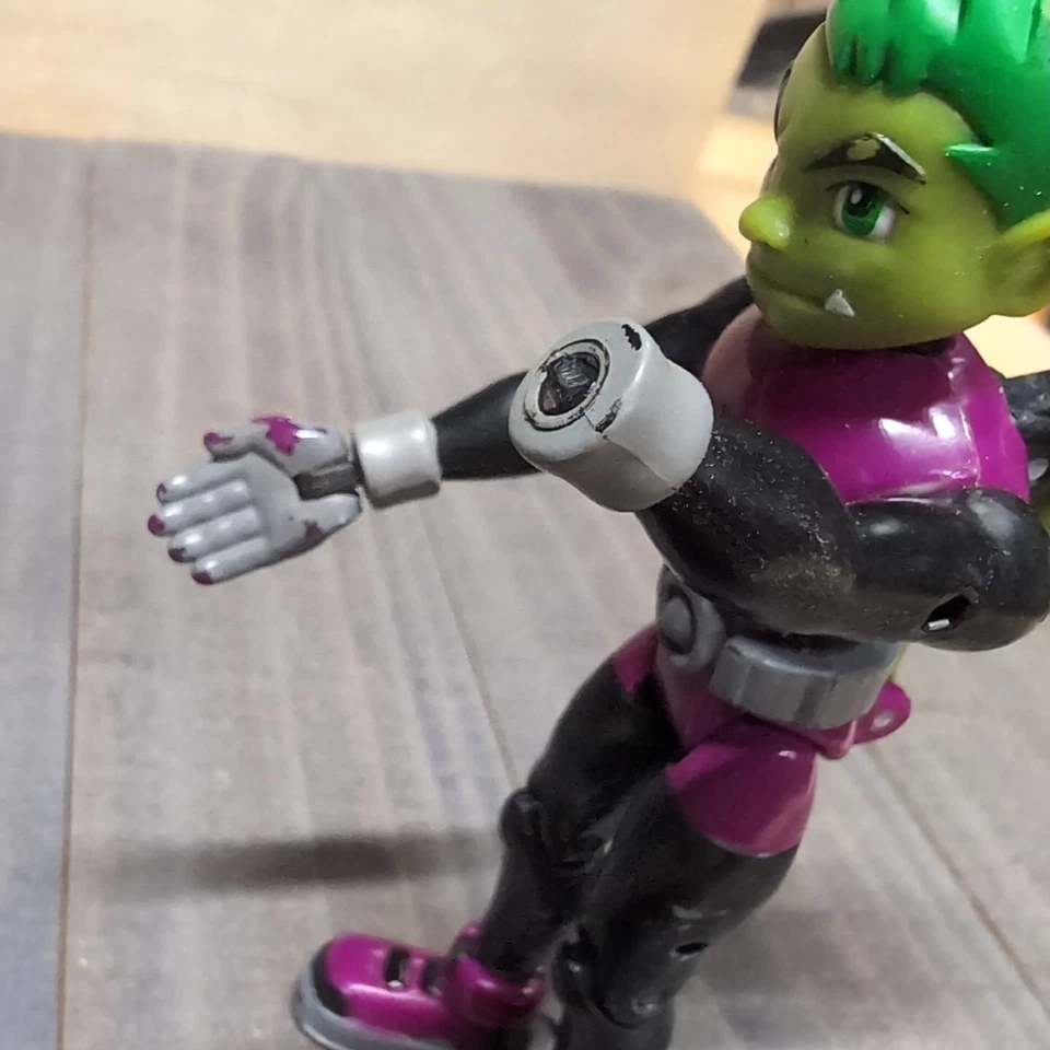 Boneco de ação Beast Boy DC Teen Titans "CHEETAH" - Imagem 3 de 4