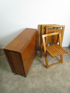 drop leaf table with folding chairs