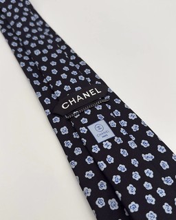 Vintage Chanel Seidenkrawatte Floral Kamelie Dunkelblau Blau Made in Italy