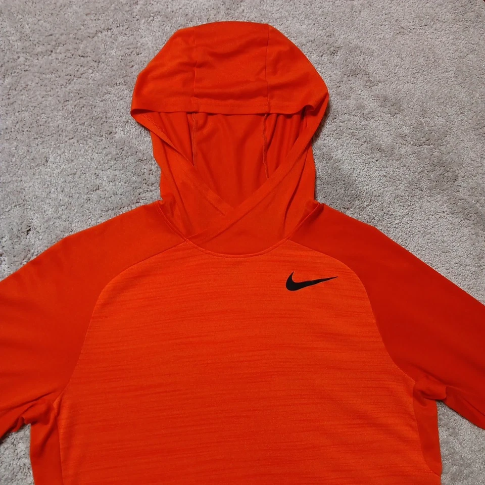 Camiseta Nike Dri-FIT com capuz masculina grande laranja manga longa pulôver leve - Imagem 3 de 4