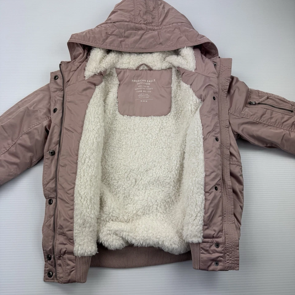 Chaqueta American Eagle Outfitters AE-177 Rosa Talla Mediana Con Capucha Forrada Sherpa Foto 3 de 4