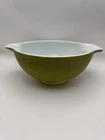 PYREX Green Avocado Verde 443 Cinderella Bowl 2-1/2 Quart