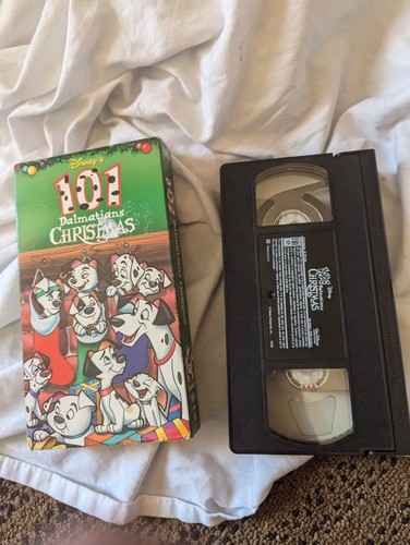 Disney’s 101 Dalmatians Christmas (VHS Video, 1998) Walt Disney - Picture 2 of 3