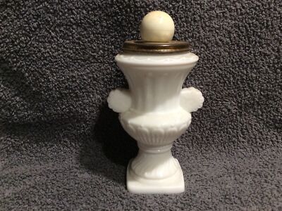 Avon Collectable Urn. Charisma Foaming Bath Oil 5oz.