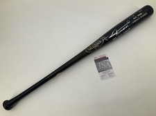 LIVAN HERNANDEZ MIAMI MARLINS SIGNED GAME USED CRACKED BASEBALL BAT JSA WITNESS