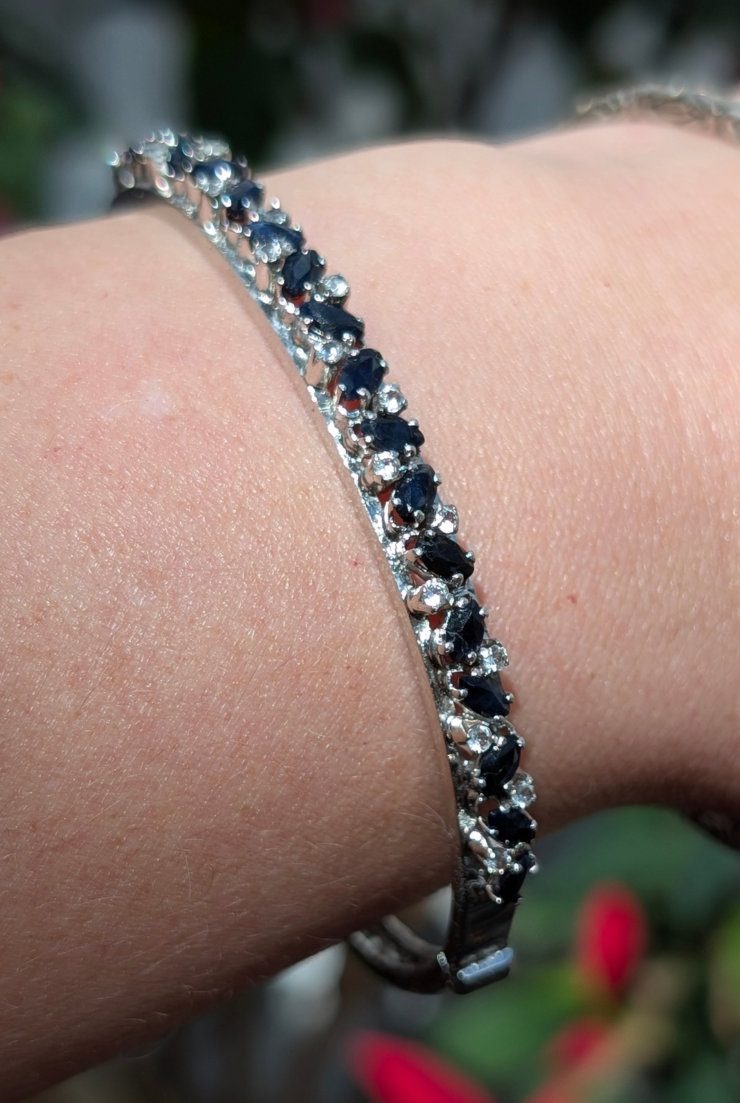 Pretty Vintage Hinged Bangle - image 1