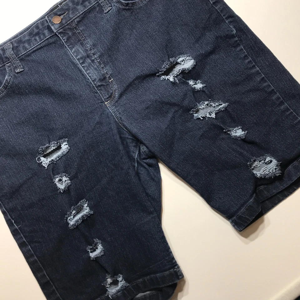 Riders by Lee Womens Mid Rise Bermuda Dark Stone Denim Destroyed Shorts Size 18 - Image 3 of 4