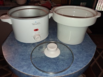 Rival 2 Quart Slow Cooker Three Heat Settings Removable Pot MD-YHJ20DW Brand New