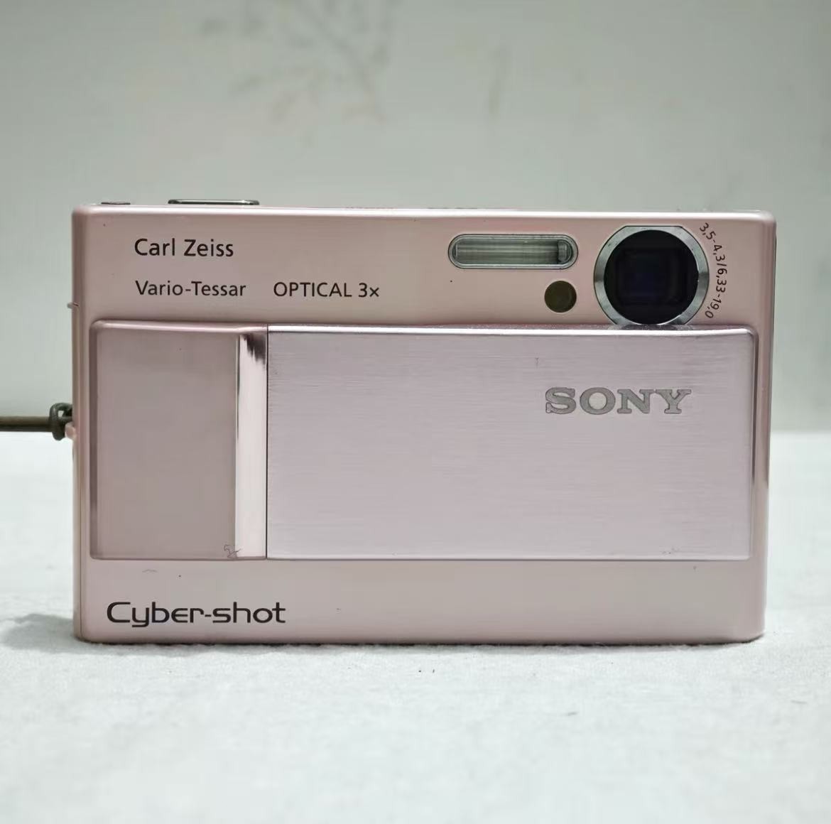 Sony Cyber Shot DSC-T10 7.2MP Digital Camera 3x Optical Zoom